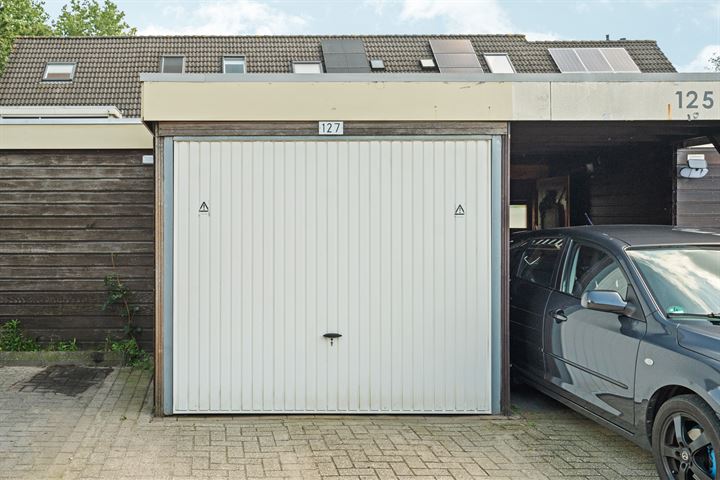 Bekijk foto 33 van Woudrichemstraat 127