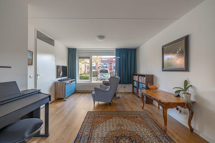 Foto 9 van Adriaen van de Vennestraat 24