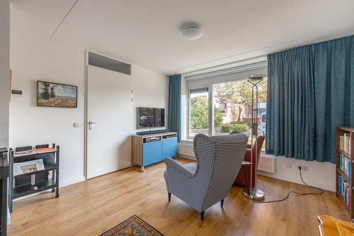 Foto 10 van Adriaen van de Vennestraat 24