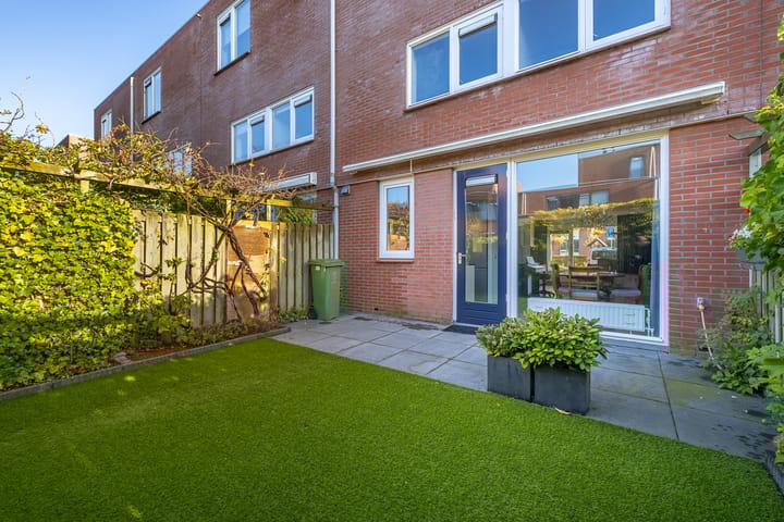 Foto 21 van Adriaen van de Vennestraat 24