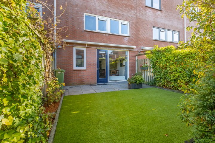 Foto 22 van Adriaen van de Vennestraat 24