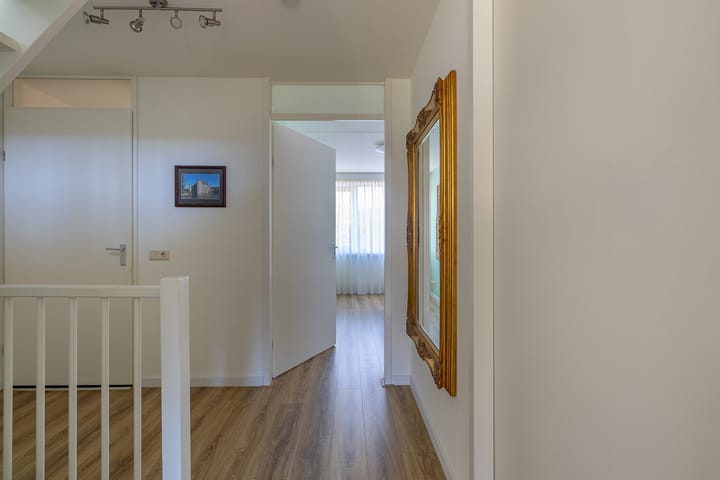 Foto 25 van Adriaen van de Vennestraat 24