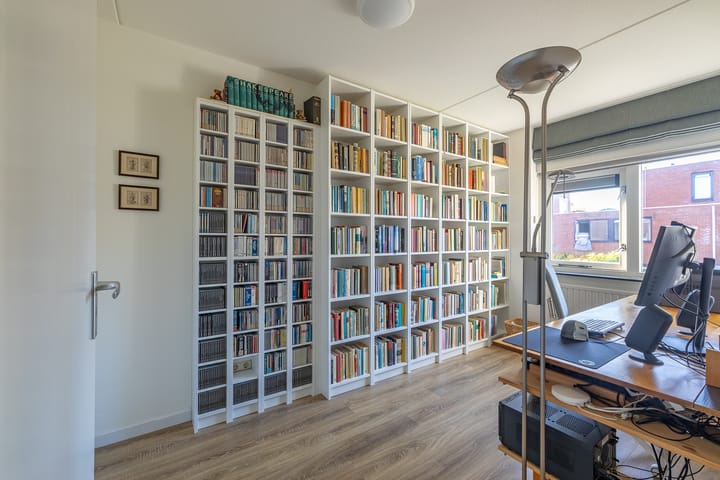 Foto 32 van Adriaen van de Vennestraat 24