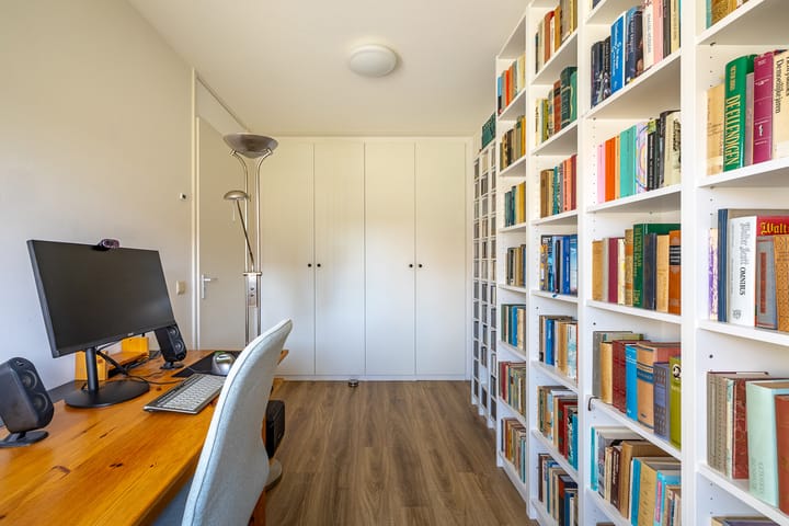 Foto 34 van Adriaen van de Vennestraat 24