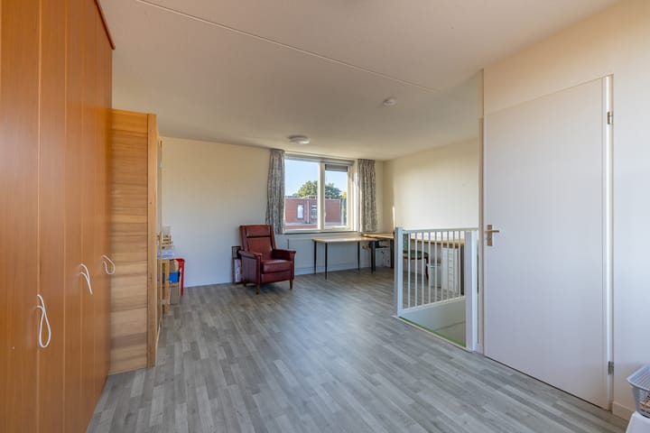 Foto 39 van Adriaen van de Vennestraat 24