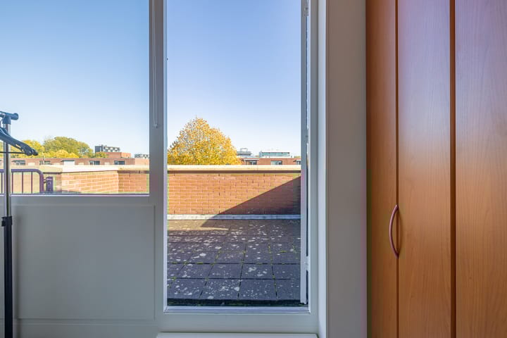 Foto 42 van Adriaen van de Vennestraat 24