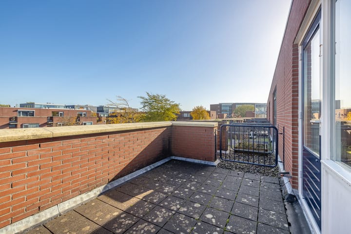 Foto 44 van Adriaen van de Vennestraat 24