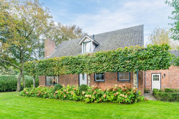 Foto 6 van Spoorstraat 12