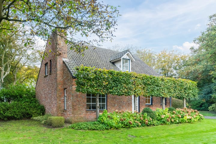 Foto 9 van Spoorstraat 12