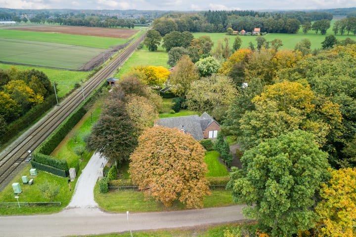 Foto 17 van Spoorstraat 12