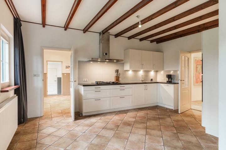 Foto 21 van Spoorstraat 12