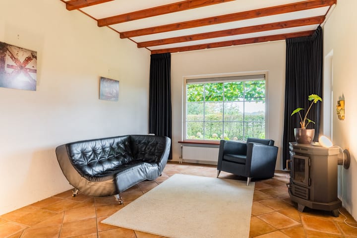 Foto 30 van Spoorstraat 12