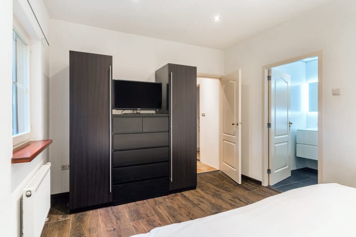 Foto 35 van Spoorstraat 12