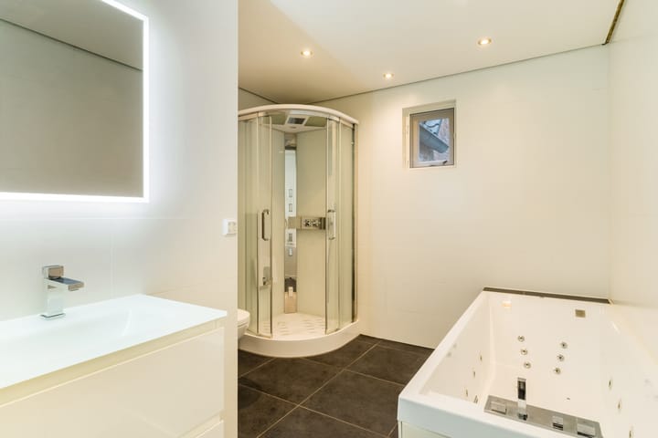 Foto 37 van Spoorstraat 12