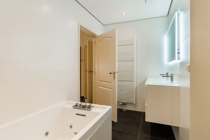 Foto 39 van Spoorstraat 12