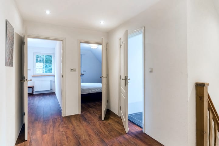 Foto 41 van Spoorstraat 12