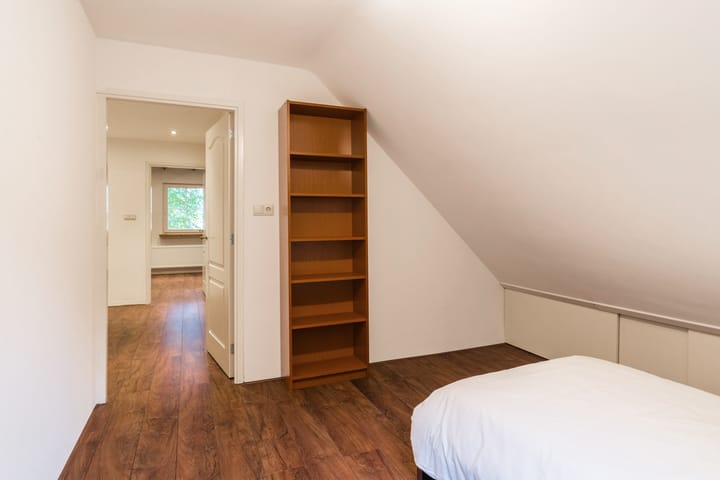 Foto 47 van Spoorstraat 12