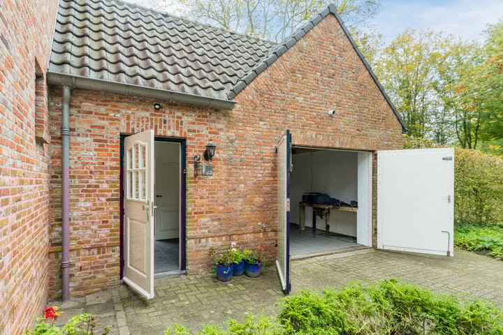 Foto 56 van Spoorstraat 12