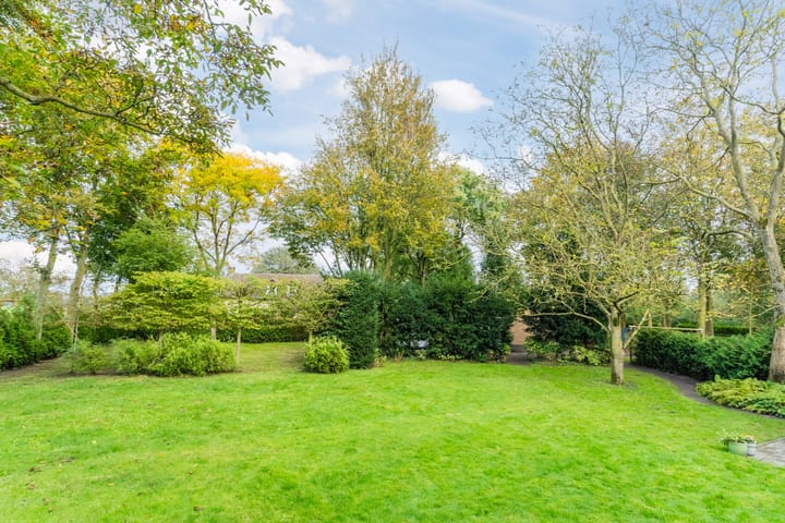 Foto 58 van Spoorstraat 12