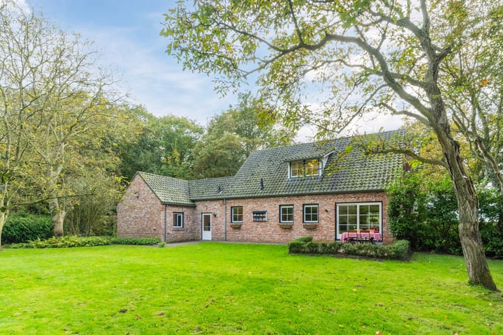 Foto 59 van Spoorstraat 12