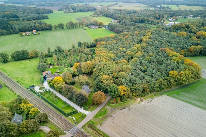 Foto 83 van Spoorstraat 12