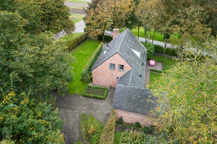 Foto 89 van Spoorstraat 12