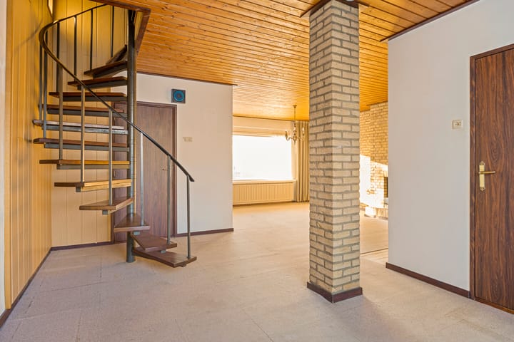 Foto 8 van Van den Houtstraat 26