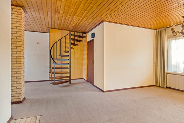 Foto 9 van Van den Houtstraat 26