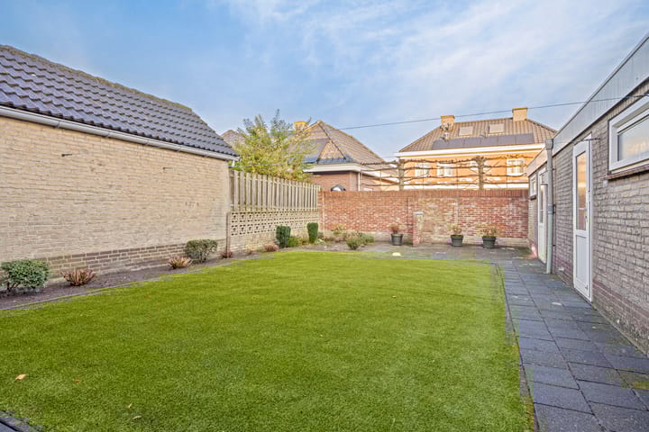 Foto 27 van Van den Houtstraat 26