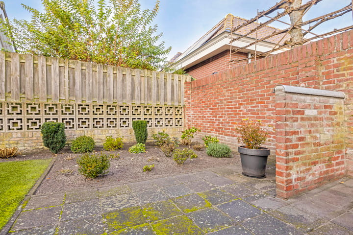 Foto 28 van Van den Houtstraat 26