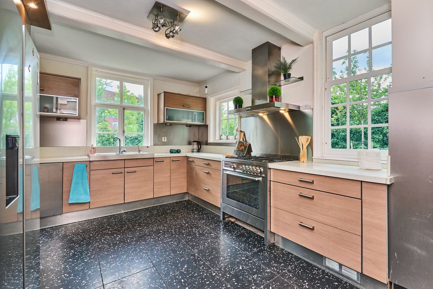 Foto 5 van Oostzijde 242