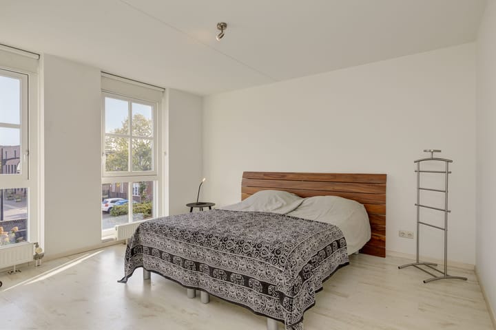 Foto 25 van Oberon 21