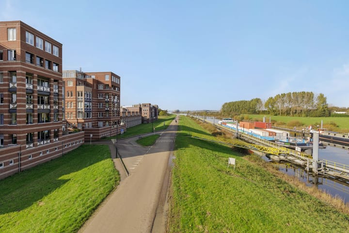 Foto 49 van Oberon 21