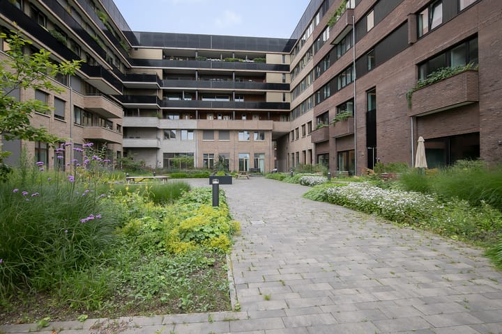 Foto 28 van Madridstraat 37