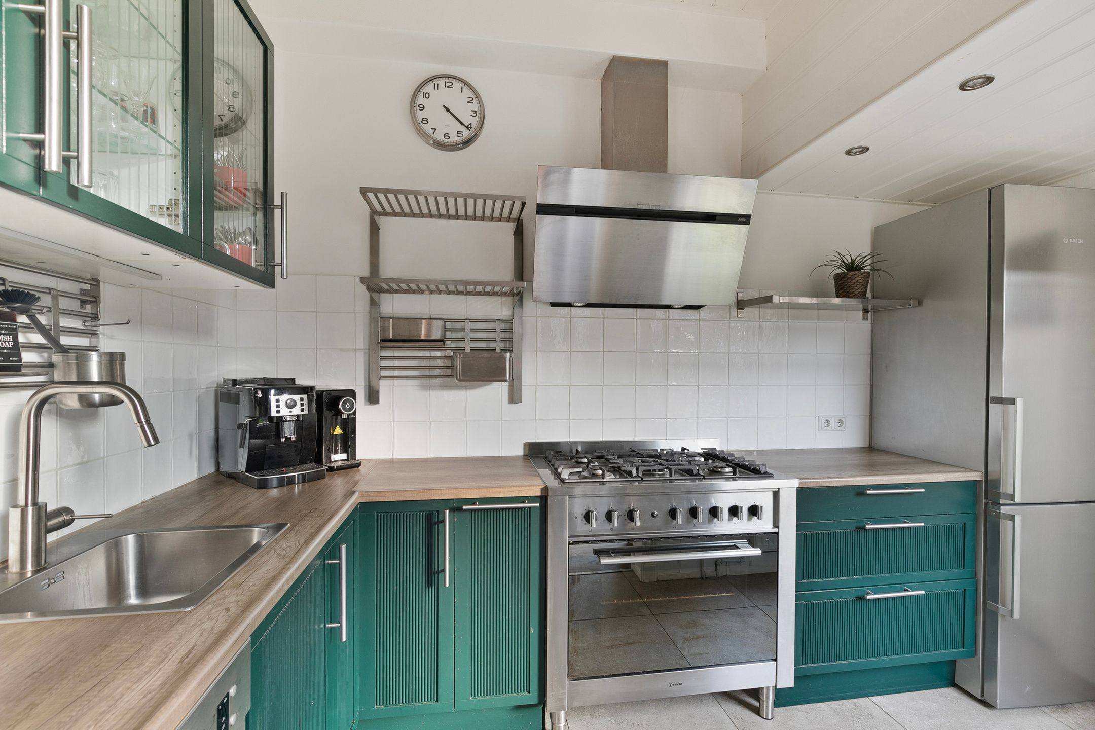 Photo 9 of Ferdinand Bolstraat 43