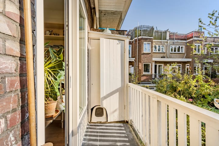 Foto 12 van Laplacestraat 76