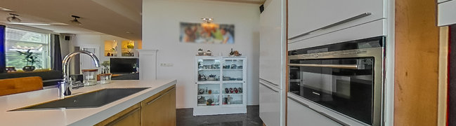 Bekijk 360° foto van Open keuken met barretje voor een gezellige zit van Maasdijk 22