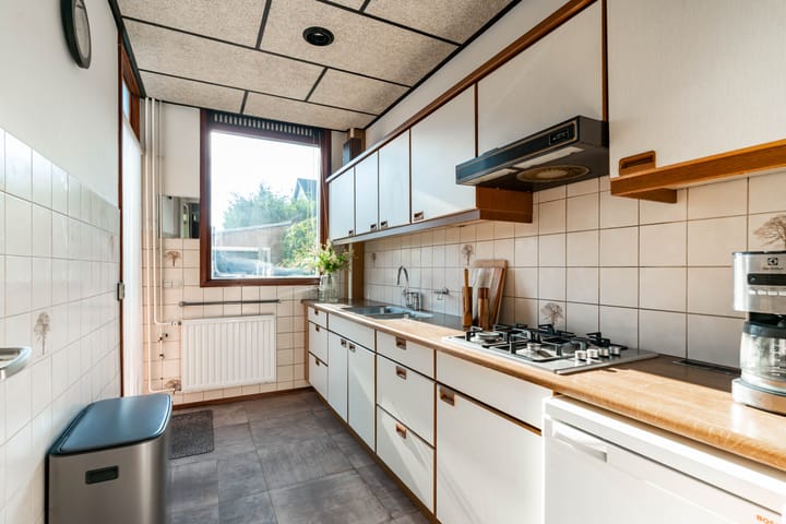 Foto 16 van Delftsestraatweg 85