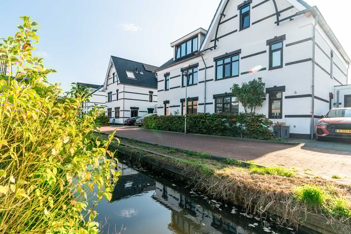 Foto 24 van Delftsestraatweg 85