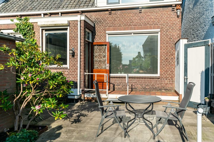 Foto 27 van Delftsestraatweg 85