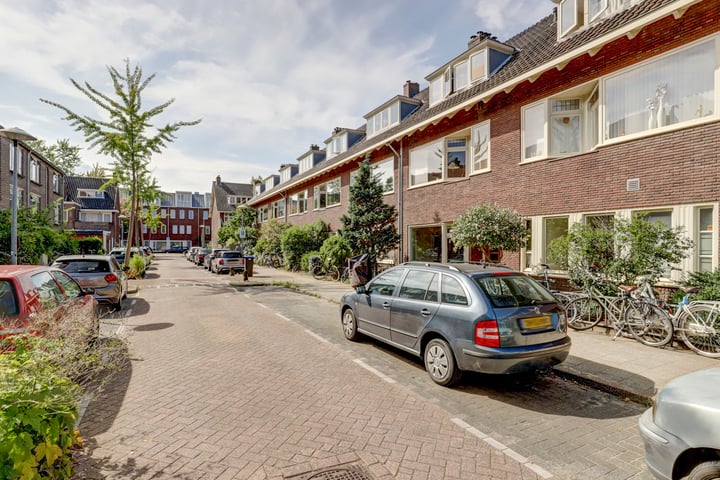 Bekijk foto 18 van Kneppelhoutstraat 10