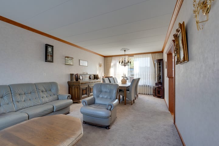 Foto 10 van Dijkvennenplein 10