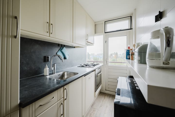 Photo 3 of Thomas à Kempisstraat 162