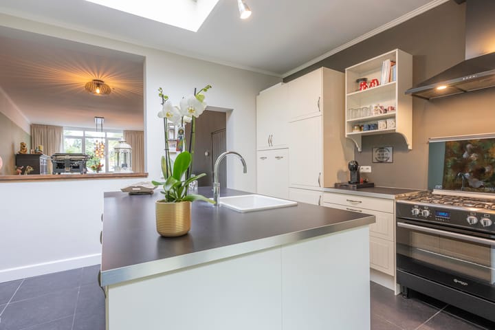 Foto 10 van Eurenderweg 43