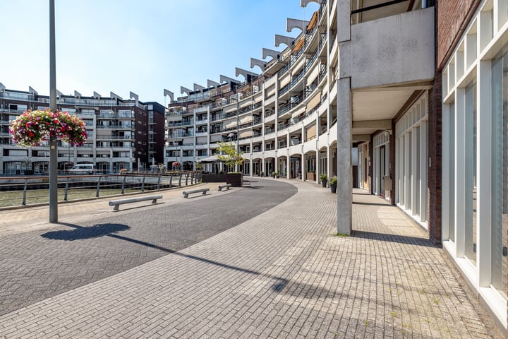 Bekijk foto 42 van Maasboulevard 254