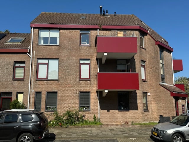 View photo 4 of J.C. van der Lansstraat 10