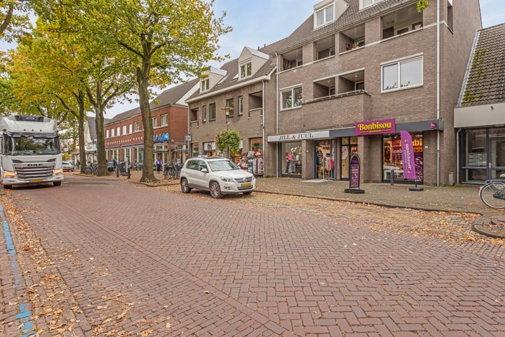 View photo 3 of Parkstraat 18-A