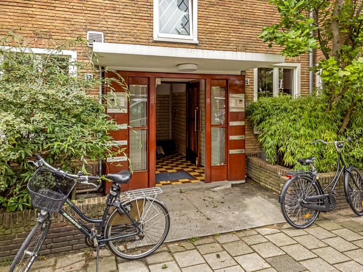 Foto 2 van Watteaustraat 13-4