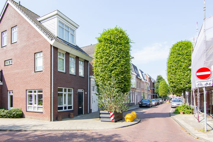 Bekijk foto 41 van Teylerstraat 110