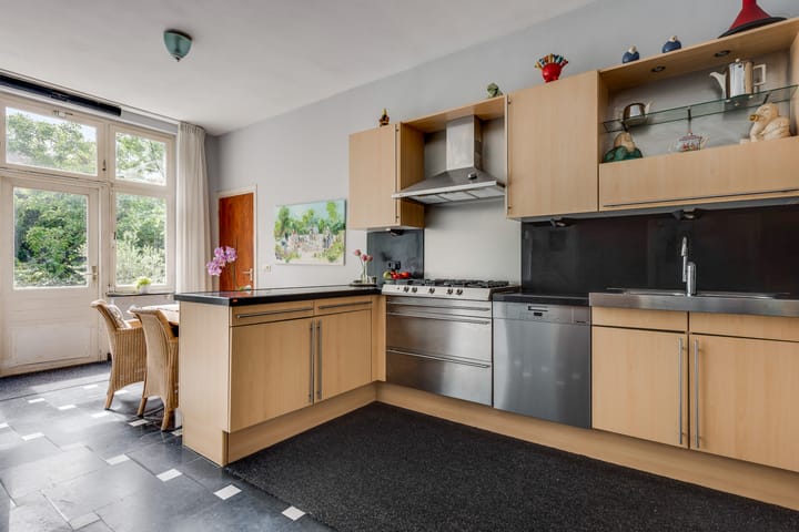 Foto 15 van Wilhelminaplein 28-A